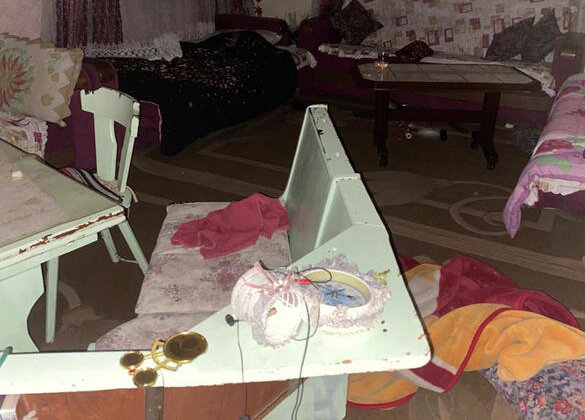 Ev sahibi çadırda kalan kiracısından depremde ağır hasar alan evin kirasını istedi