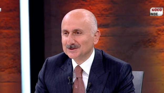 Bakan gülerek yanıt verdi: Depremde bant daraltma gerekliymiş