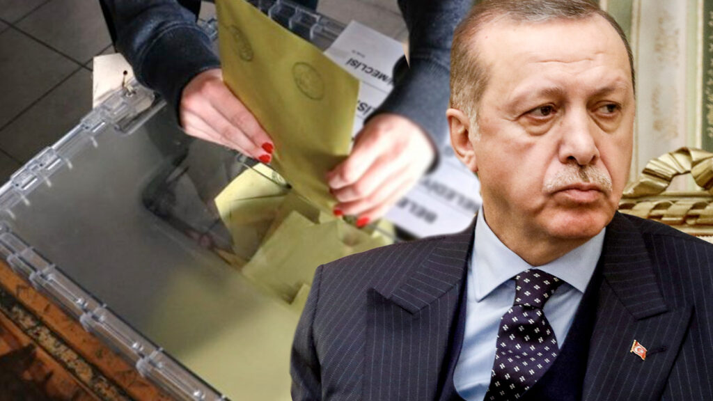 Bir arka plan var mı? &#8211; Mehmet Yılmazer (Karşı Mahalle)