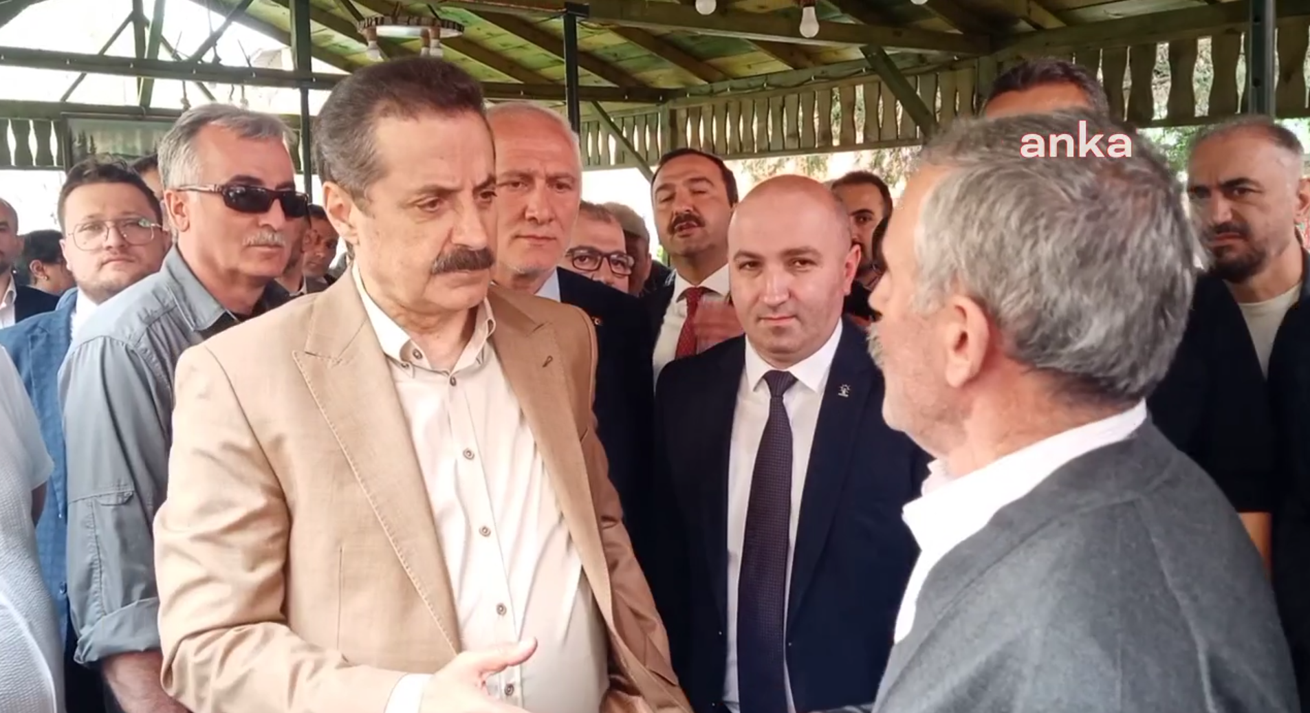 Artvinli yurttaştan AKP Milletvekili Adayı Faruk Çelik&#8217;e tepki: &#8220;Ormanlarımıza 20 senedir sahip çıkmıyorsunuz&#8221;