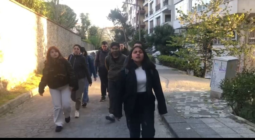 Ankara&#8217;da &#8216;Sanma ki hesap vermeden gideceksin Erdoğan&#8217; dediği için gözaltına alınan üniversitelilerin sözü İstanbul&#8217;da: &#8220;Bu söz enkaz altında kalanların sözüdür!&#8221;