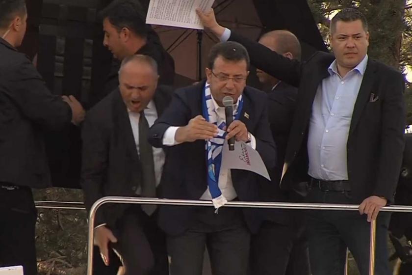 İmamoğlu&#8217;nun #Erzurum mitingine taşlı saldırı: Erdoğan hedef gösterdi, polis izledi, Soylu savundu