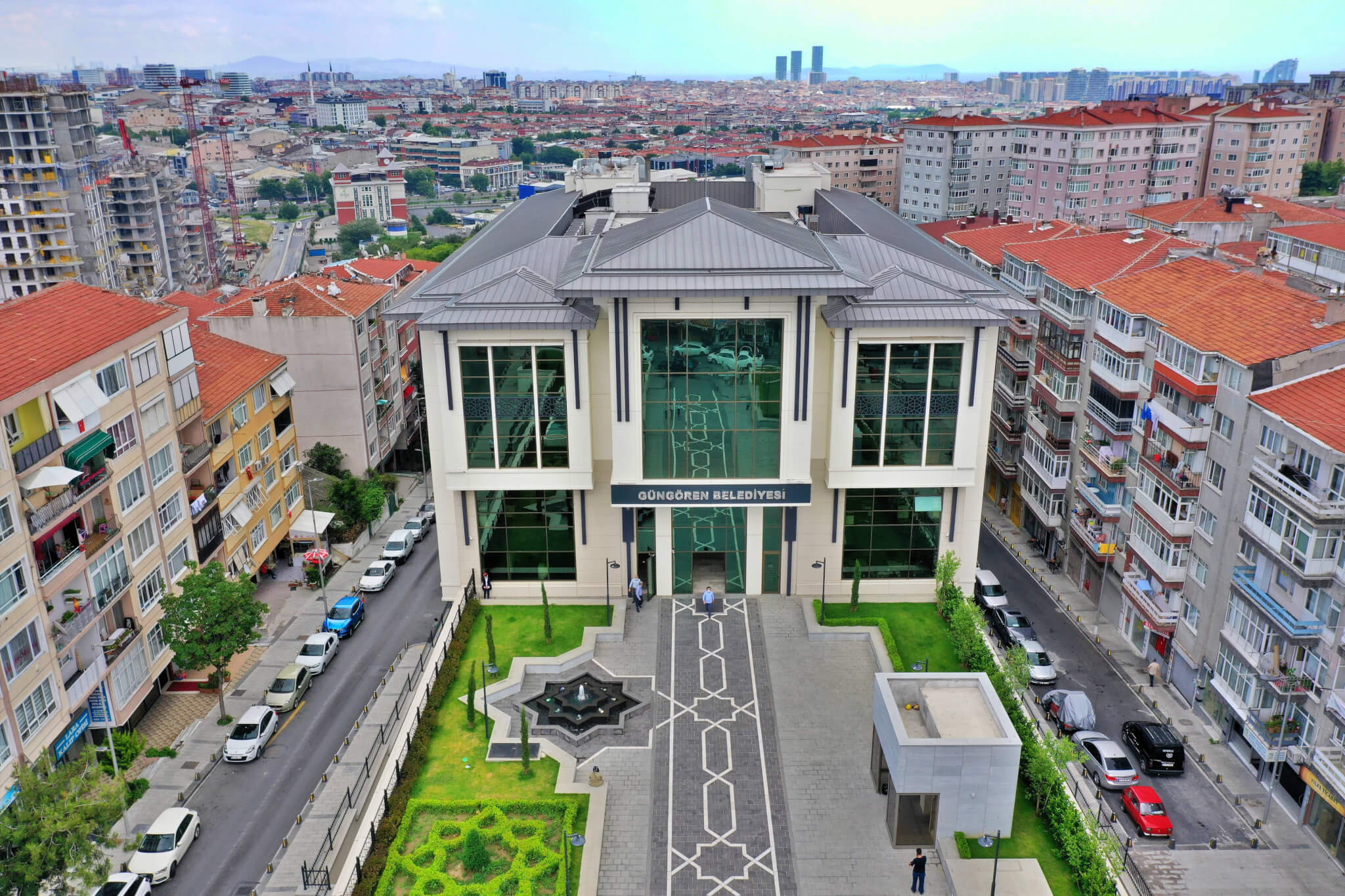 AKP’li Güngören Belediyesi “depremde felaket yaşanır” uyarısını dikkate almayarak bataklık zemine yaptığı konutları satışa çıkardı