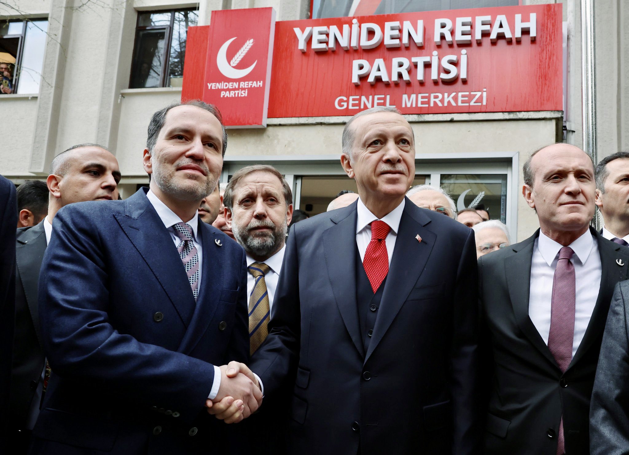 Yeniden Refah Partisi AKP&#8217;den 2 büyükşehir ve 35 ilçe belediyesi istemiş