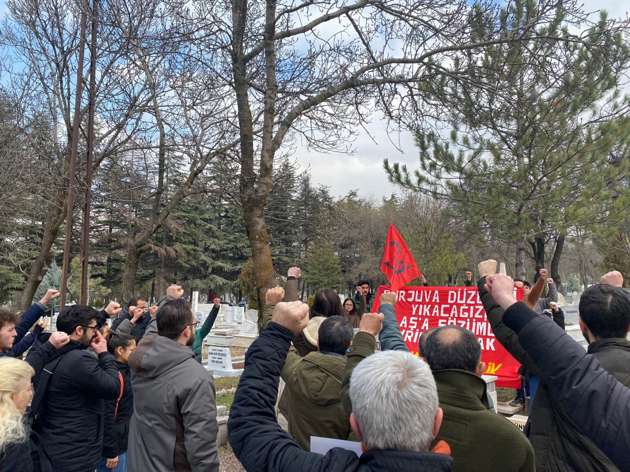 Ulaş Bardakçı ölümünün 52. yılında mezarı başında anıldı: Kavgamızda yaşıyor!
