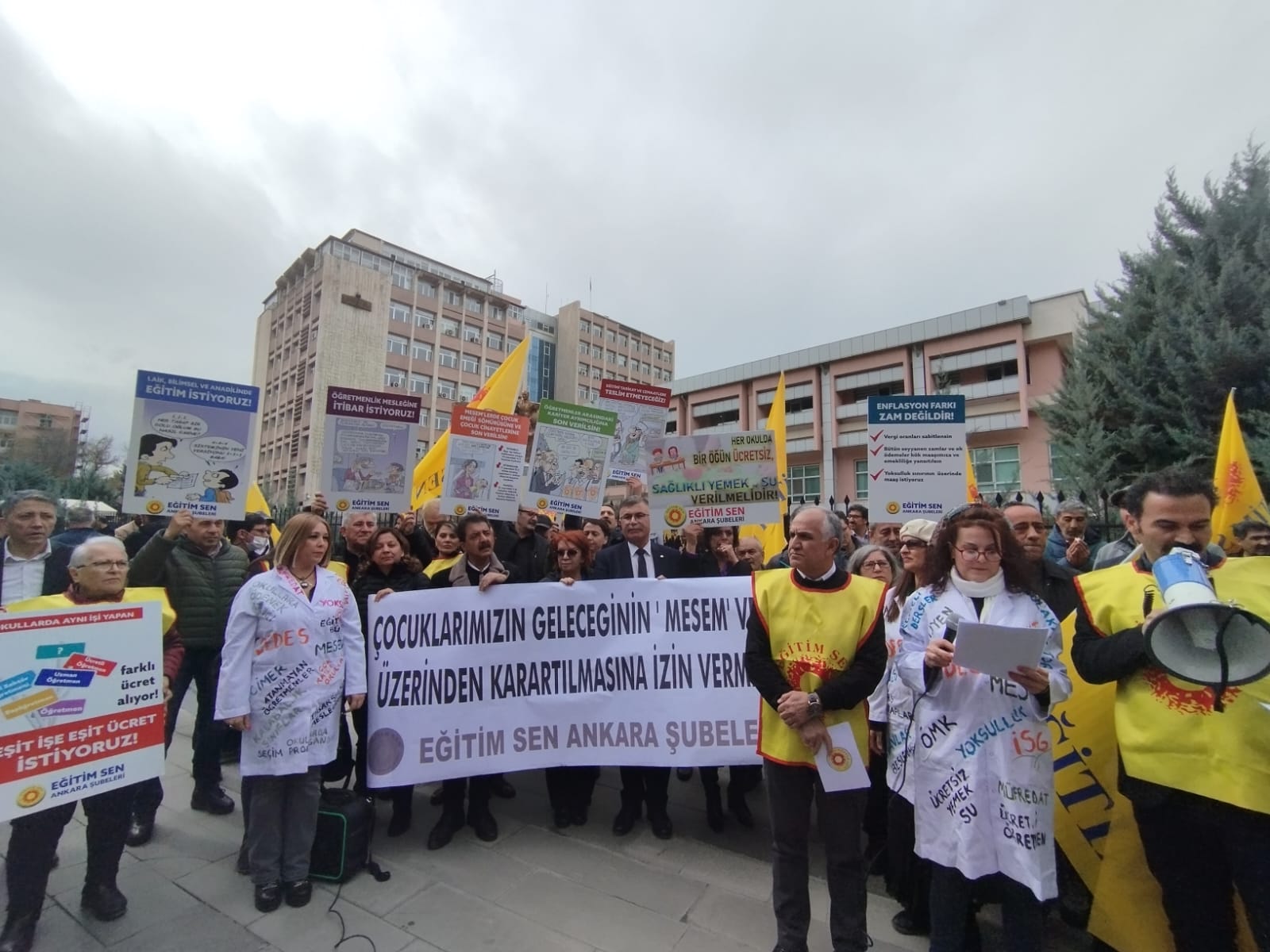 MEB önünde MESEM ve ÇEDES&#8217;e karşı eylem: &#8220;Çocukların geleceğinin karartılmasına izin vermeyelim&#8221;