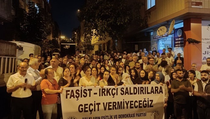 DEM Parti Sultangazi İlçe Örgütü binasına silahlı saldırı protesto edildi