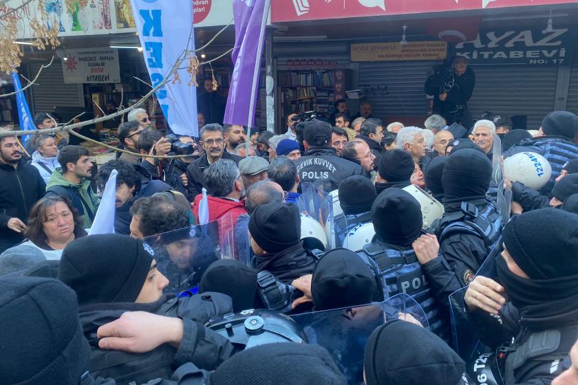 DİSK, KESK, TMMOB ve TTB&#8217;nin bütçe eylemine polis saldırısı