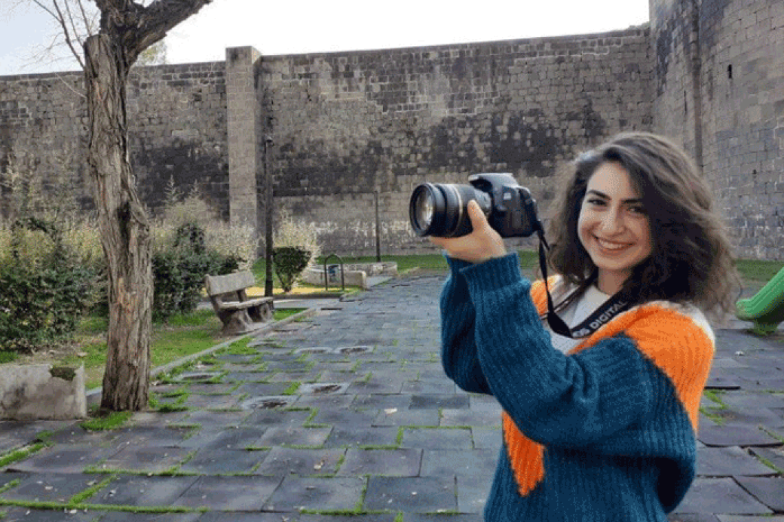Gazeteci Öznur Değer’e soruşturma: Kendisine cinsiyetçi söylemde bulanan polise tepki göstermişti