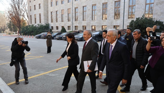 DEM Parti İmralı heyetinden Adalet Bakanlığı&#8217;na İmralı başvurusu