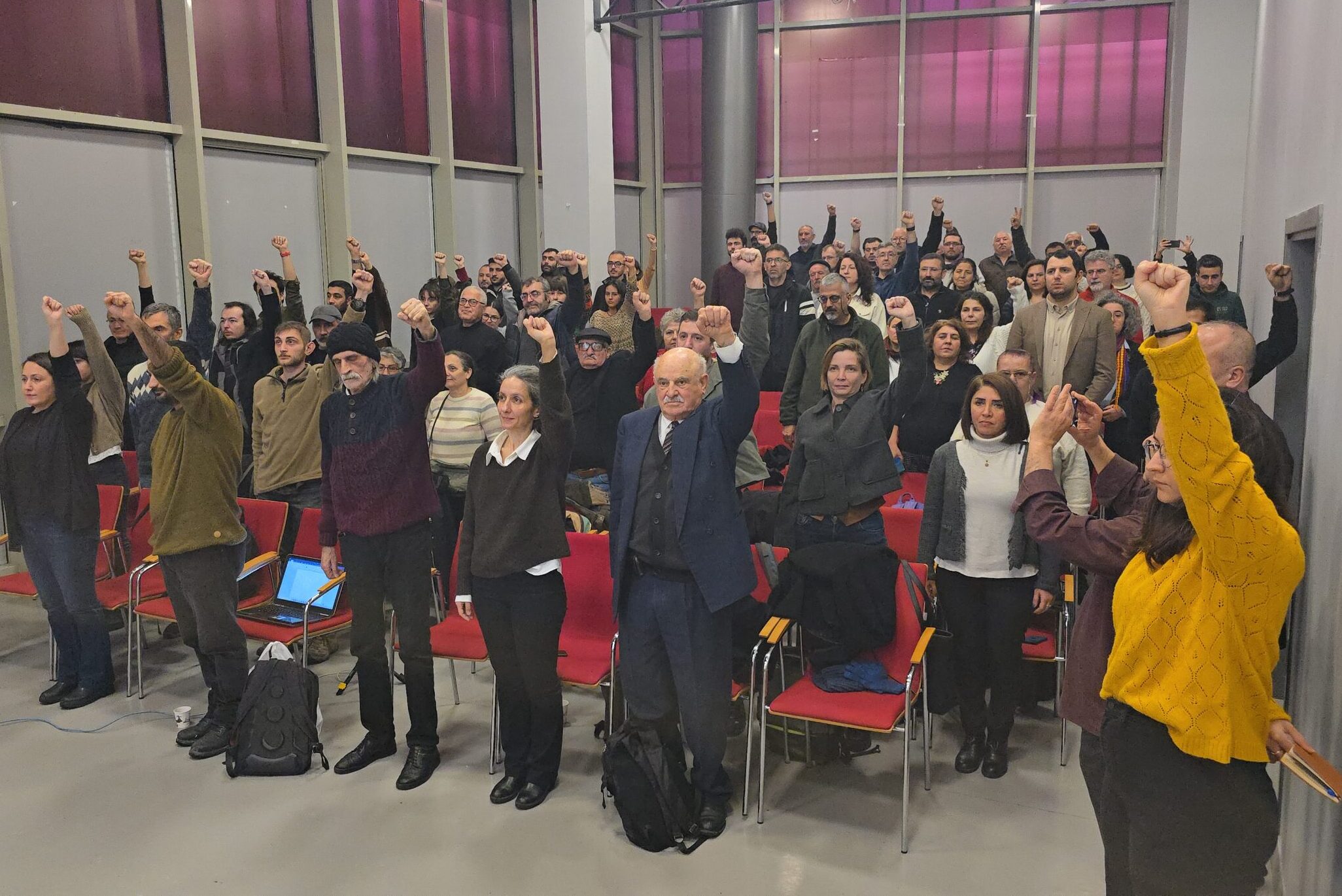 Halkevleri 93. yaşını konferansla kutladı: &#8220;Dibi gördük, artık devrimci çıkışı örgütleme vakti&#8221;