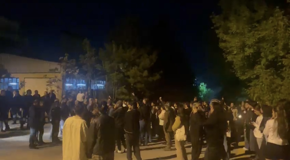 Hacettepe’de faşist saldırı püskürtüldü: Faşistler önce polisin arkasına sığındı, ardından kampüsten ayrılmak zorunda kaldı