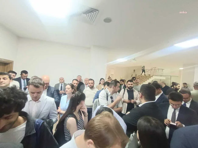 CHP&#8217;nin kurultay davası 8 Eylül&#8217;e ertelendi