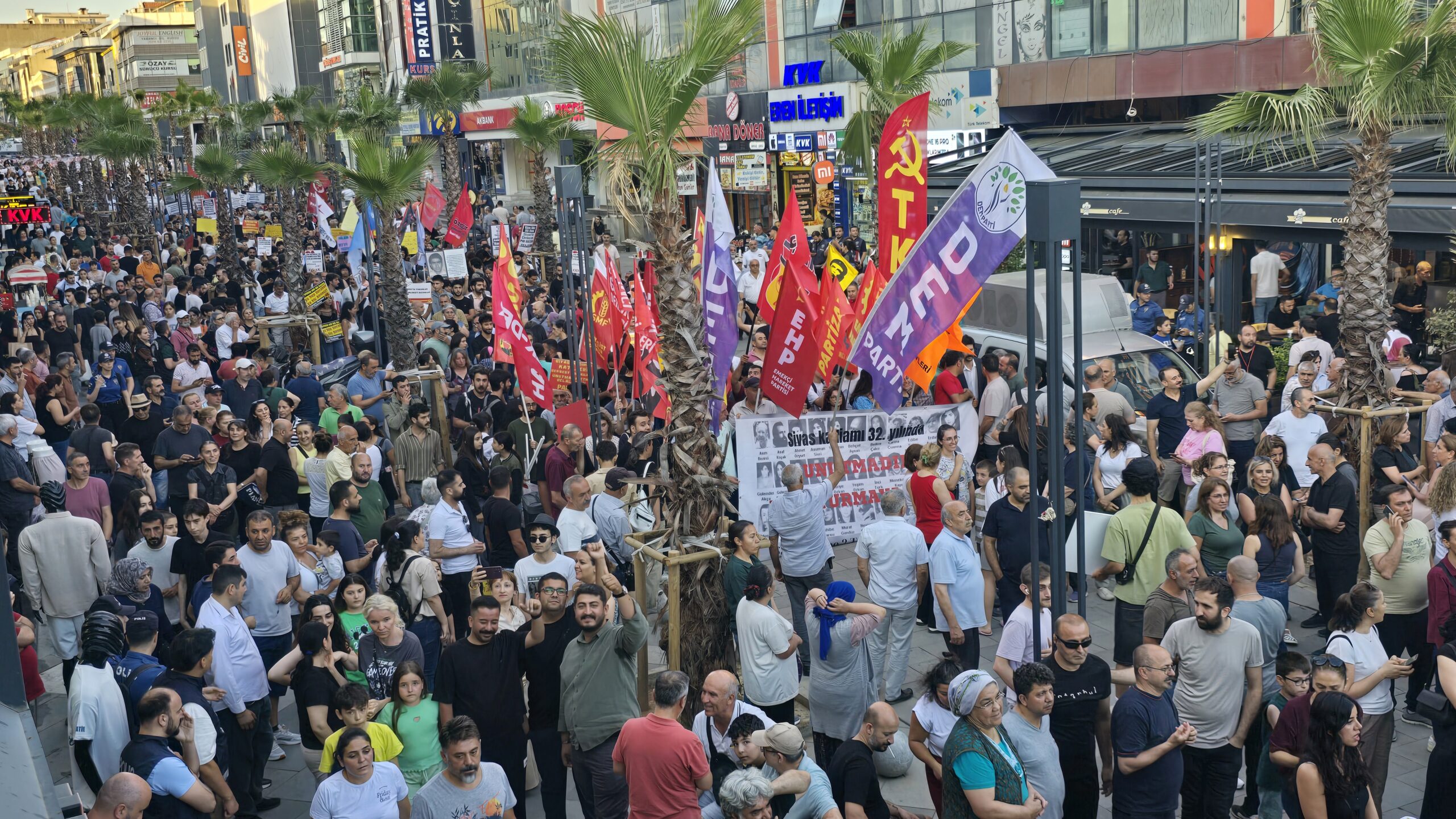 Sarıgazi&#8217;de 2 Temmuz yürüyüşü: &#8220;Sivas&#8217;ın ışığı sönmeyecek&#8221;