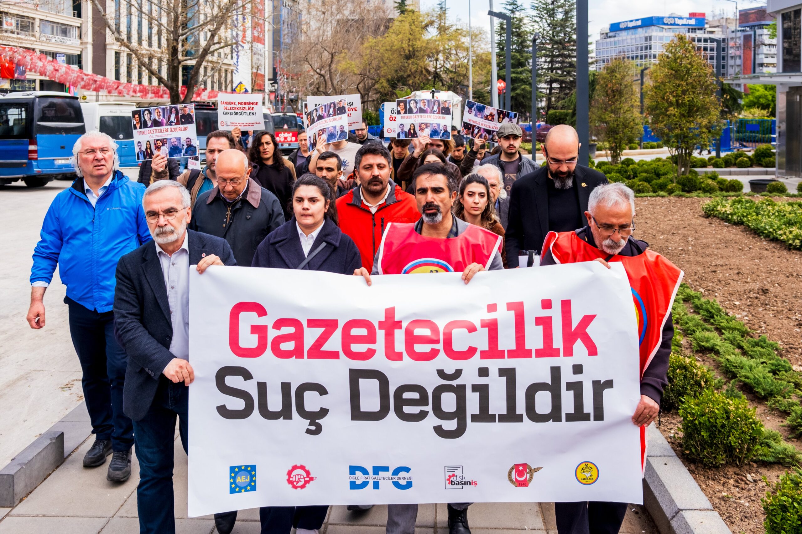 Basın sustukça demokrasi ölür: Türkiye’nin acı gerçeği