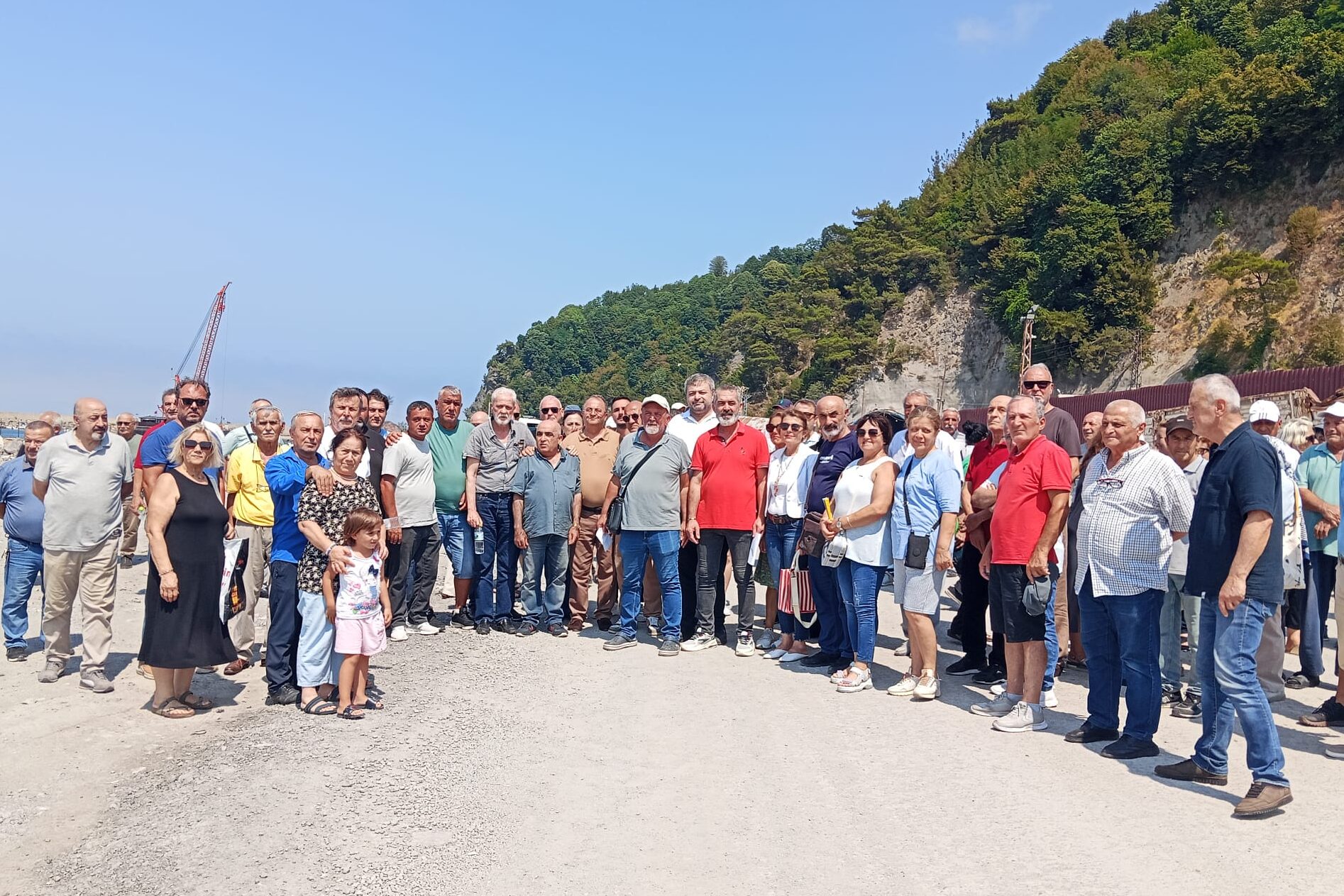 Kilimli halkı tünel inşaatının tozu ve gürültüsüne karşı eylemde: “Bu kader değil, firma önlem almıyor, denetim yapılsın”