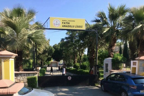 Eğitim-Bir-Sen’li başkanın oğlu Anadolu lisesine "afetzede kontenjanı"ndan sınavsız girmiş