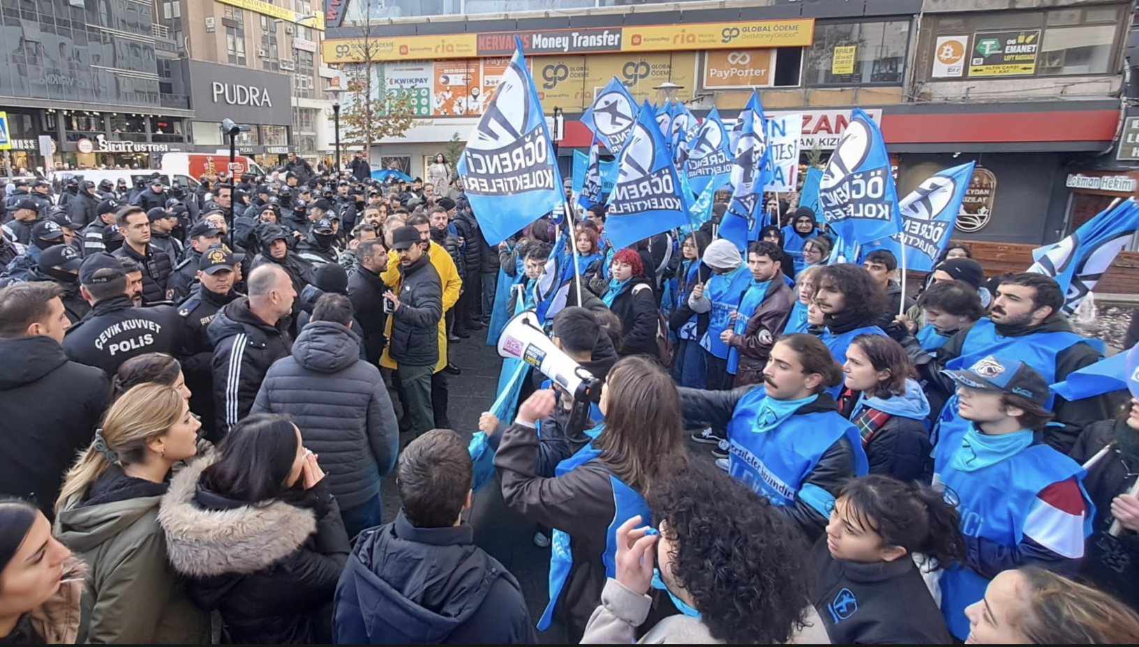 Öğrenci Kolektifleri Ankara sokaklarından Meclis’e seslendi: “Öğrenci yoksulluğuna son demeye geldik!”