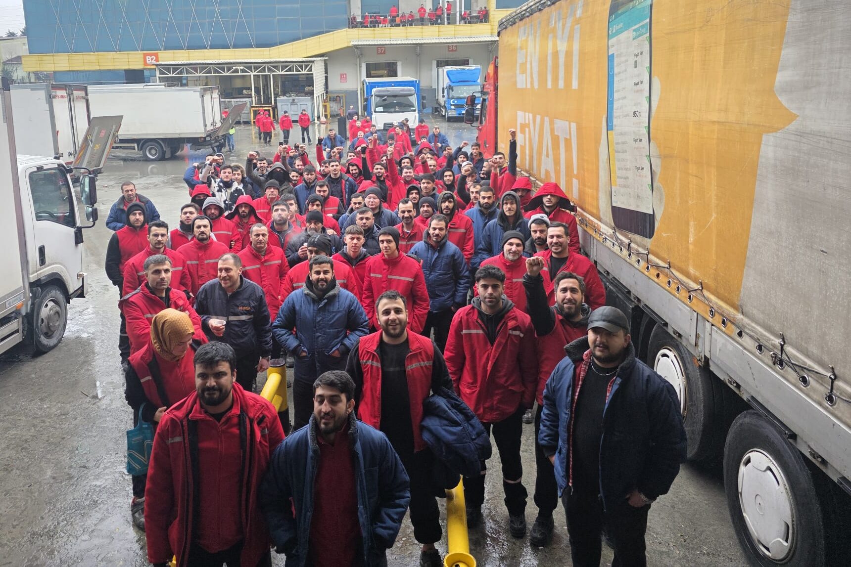 Türkiye Tekel Bayileri Platformu: “Migros direnişi bitene kadar Efes ürünleri satılmayacak”