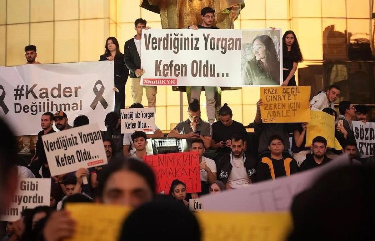 Karar duruşması öncesi Zeren Ertaş’ın ailesine tehdit: “Duruşmadan çekilmezseniz kızınızı mezarından çıkarıp yakarız”