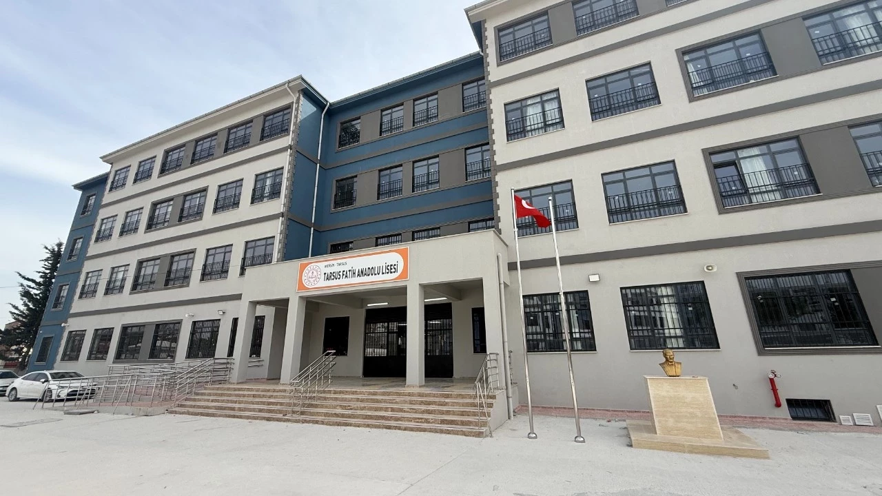 Siverek ve Maraş’ın ardından: Tarsus’ta bir liseli okulda silahla yakalandı