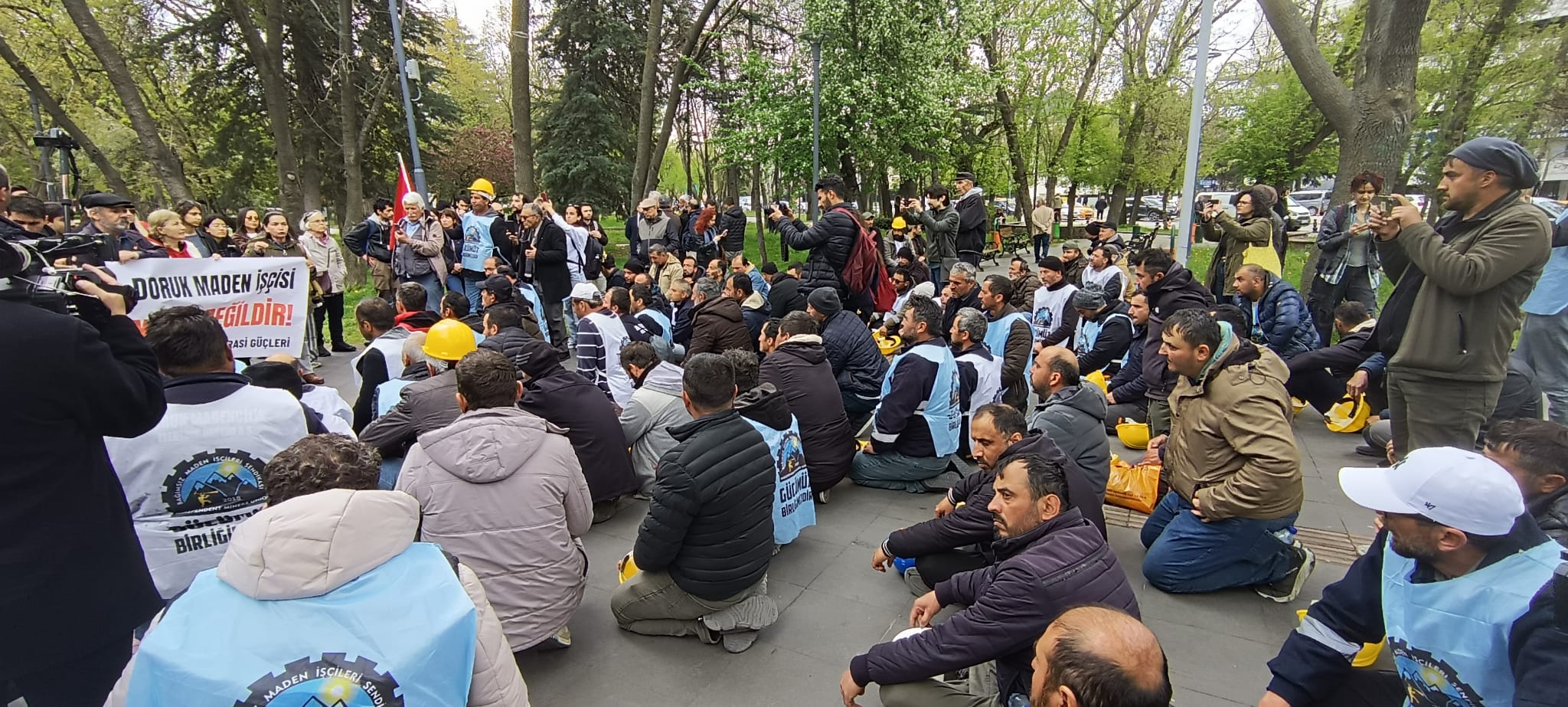 Doruk Madencilik işçileri Ankaralılarla buluştu: "Köle ilan edin de kurtulalım, gördüğümüz muamele bundan bile kötü"