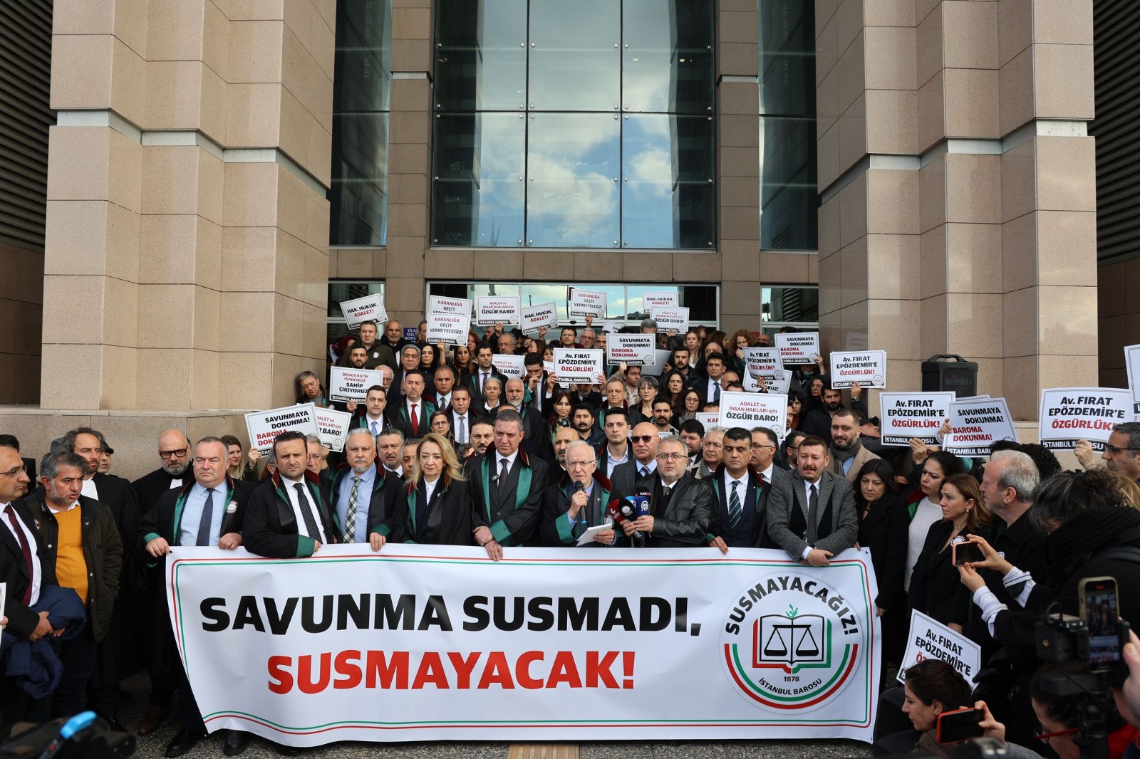 İstanbul Barosu’ndan 1 Mayıs yasağına dava: “Anayasal haklar yasaklanamaz”