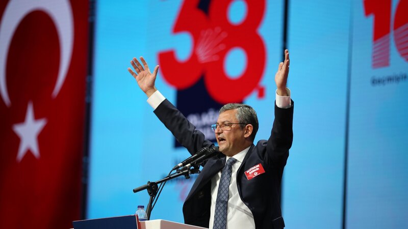 CHP'li 111 vekilden 12 Temmuz'da olağanüstü kurultay çağrısı