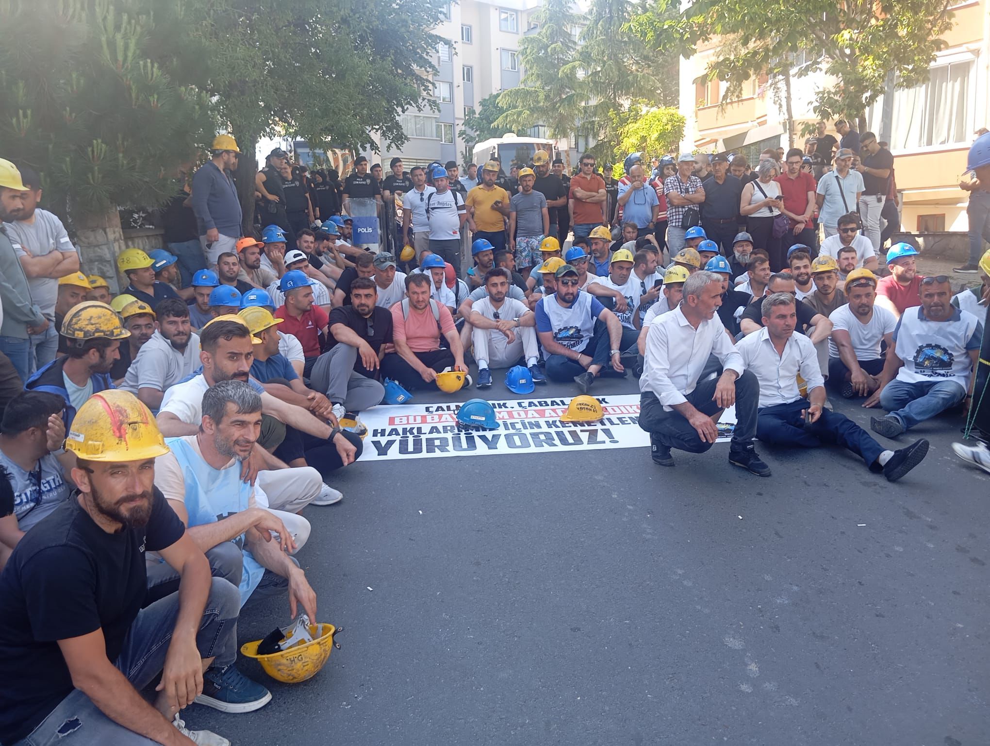 Özşen Madencilik işçileri eylem takvimini açıkladı: İlk durak Erdoğan’ın da katılacağı cami açılış töreni