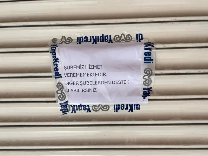 Rahmi Koç’un sözleri tepki çekmişti: Diyarbakır’da Yapı Kredi şubesine silahlı saldırı