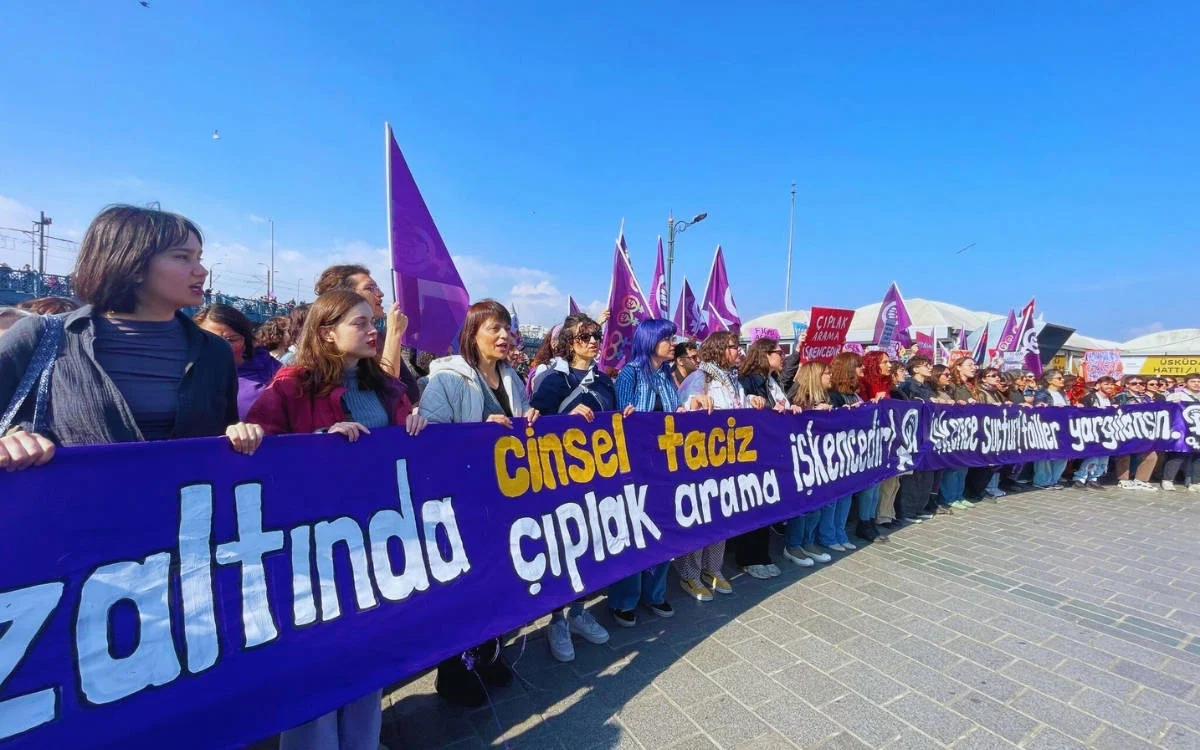 ÇHD İstanbul Şubesi: “Çıplak arama işkencedir, insanlık onuru işkenceyi yenecek!”