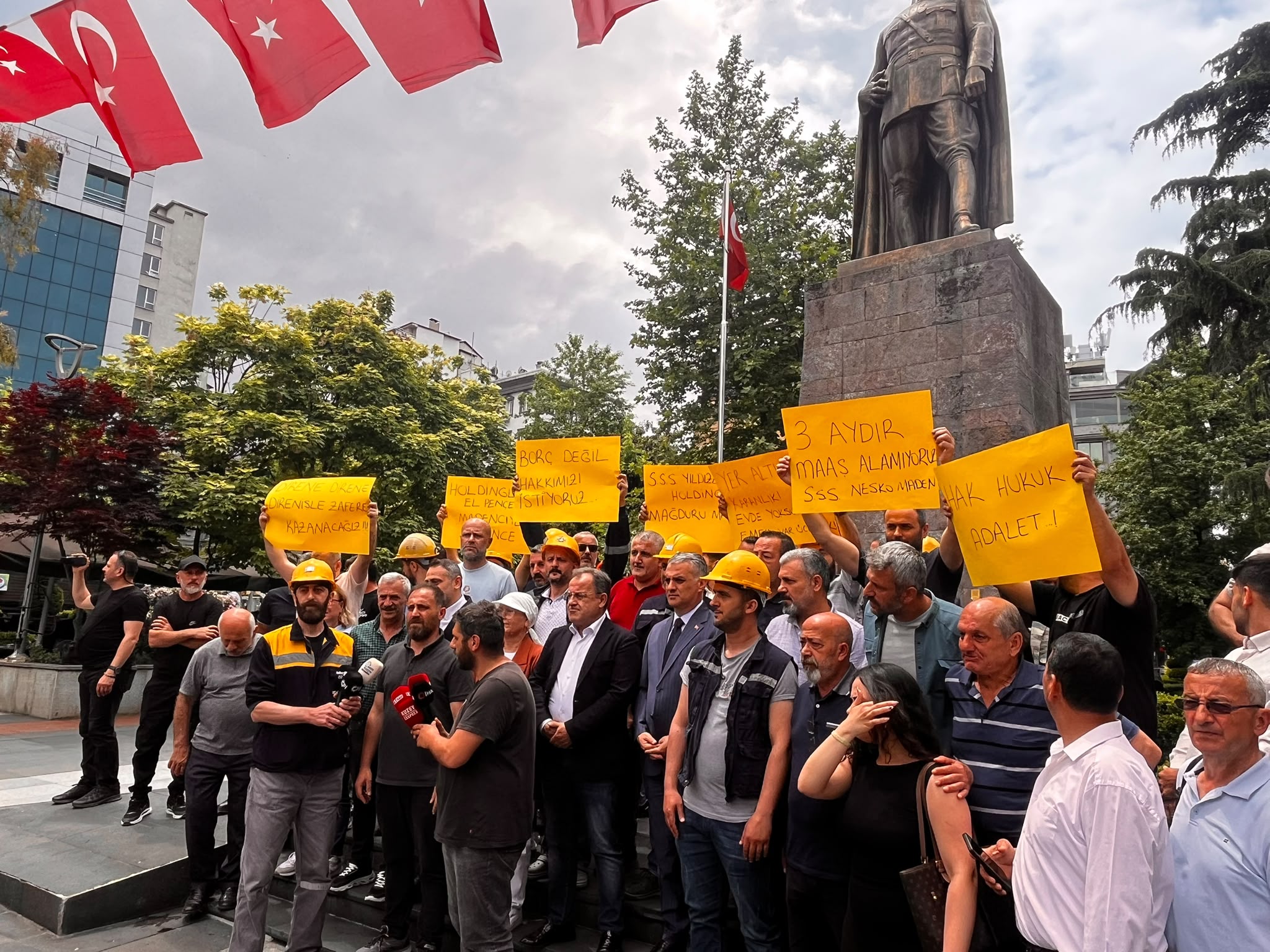 Yine Yıldızlar Holding, yine hak gaspı: Trabzon’da madenciler üç gün mühlet verip Ankara’yı işaret etti