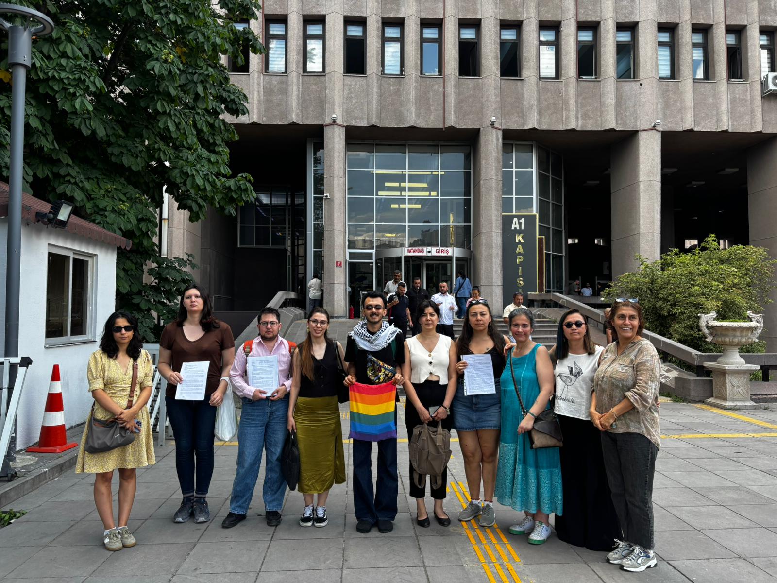 Ankara’daki nafaka ve 12. Yargı Paketi eylemine yönelik polis saldırısına dair suç duyurusu: “Sessiz kalmayacağız”