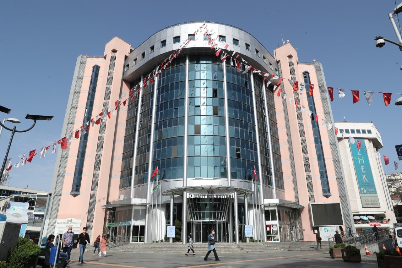 CHP'li İzmit Belediyesi'ne operasyon: Belediye Başkanı Fatma Kaplan Hürriyet ve CHP İlçe Başkanı Gökhan Ercan gözaltında